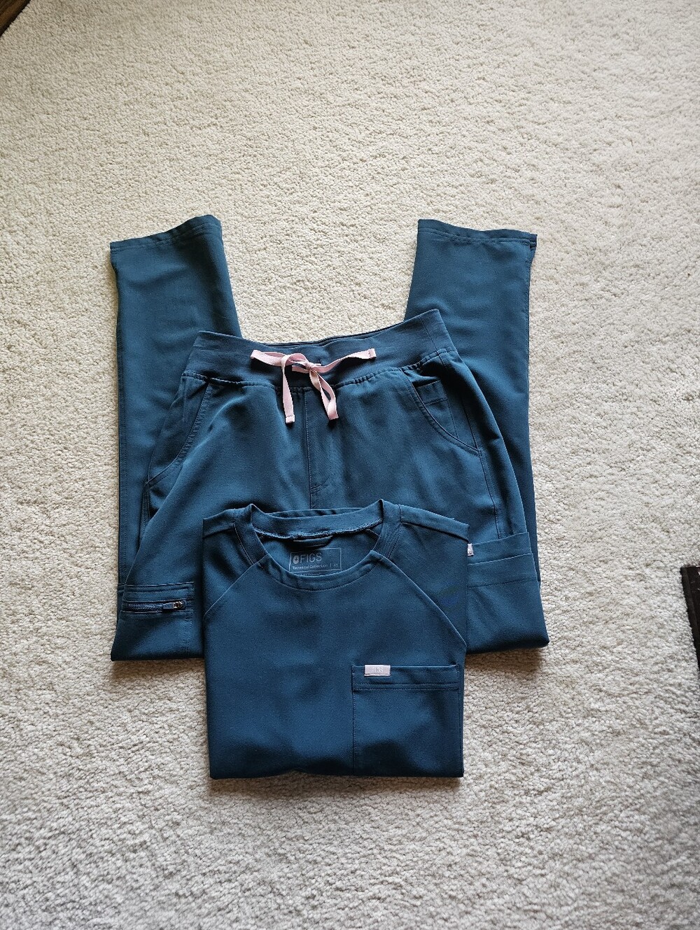 Figs Caribbean Blue Scrub Set - Picture 4 of 6